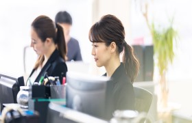 店舗内装の購買業務(材調達・納期管理業務)/リモートワーク/残業少/大手企業/品川駅/S_300514